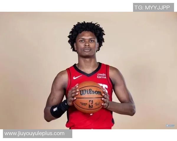 阿门汤普森休赛期状态堪忧前两场三分球竟然全失手