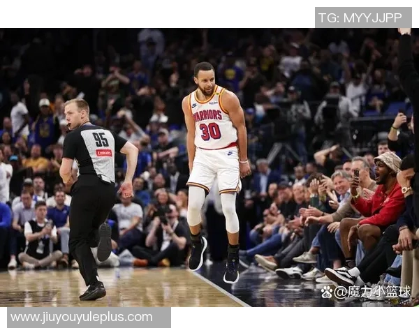 库里谈伤情：血痕源于对湖人比赛实际情况并不严重